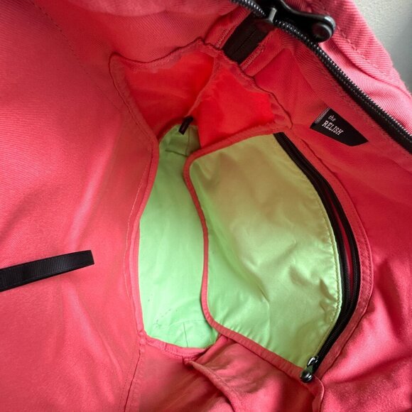 Crumpler the Relish Tote bag Salmon Pink - Picture 5 of 11